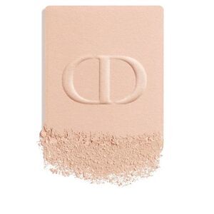 NWT Dior FOREVER NATURAL VELVET foundation 
⭐️2W warm